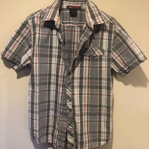 (S) Plaid Short Sleeve Button Up Hawk Shirt
